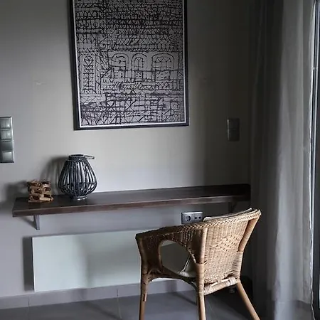 Seafront In Kartela Kyparisias Appartement