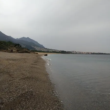 Seafront In Kartela Kyparisias Apartment *