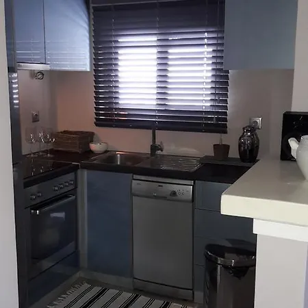 Apartamento Seafront In Kartela Kyparisias